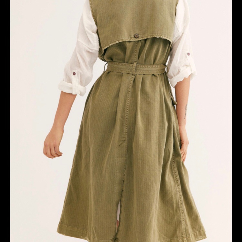 🔴SOLD🔴 ✨NWT✨Free People Long Distressed Vest - Picture 3 of 7